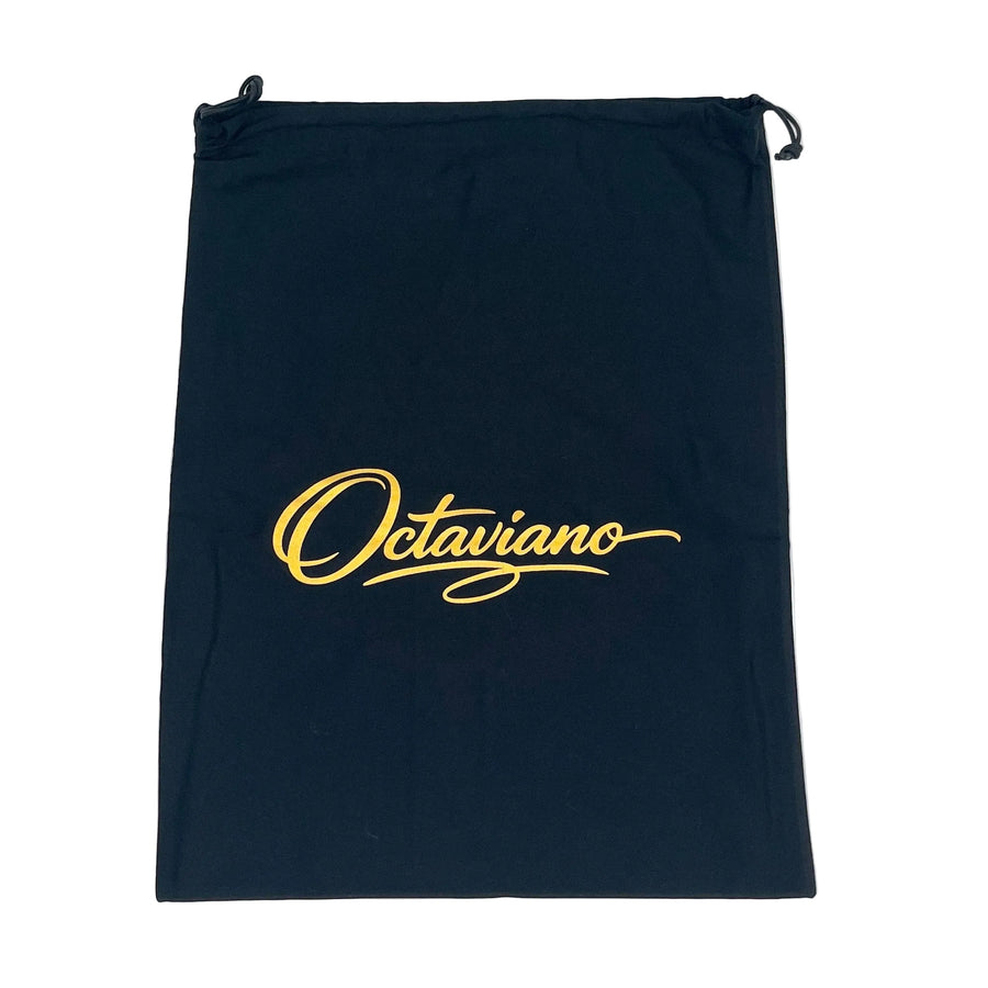 Schuhbeutel mit goldenem Octaviano-Schriftzug